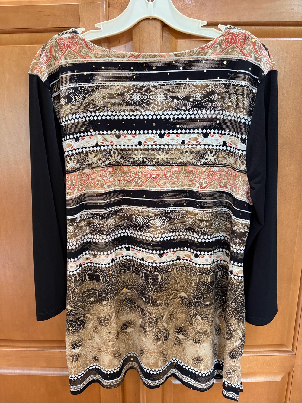 JM Collection | Black Metallic Paisley Keyhole Top - Picture 2 of 9